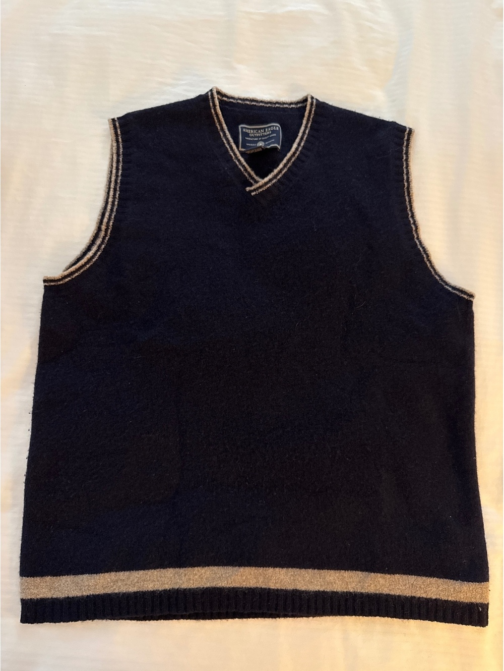 American Eagle Outfitters Men's Lambswool Sweater Vest Medium Navy Blue